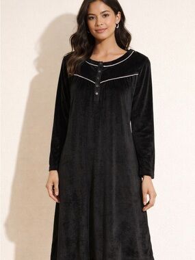 Aria Collection Black Velvet Nightgown Dress Medium 8-10 Long Sleeve Sleepwear